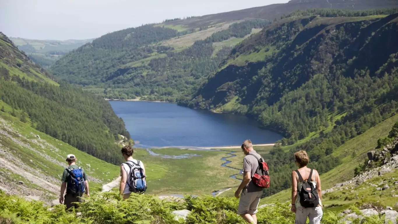 walking-in-glendalough